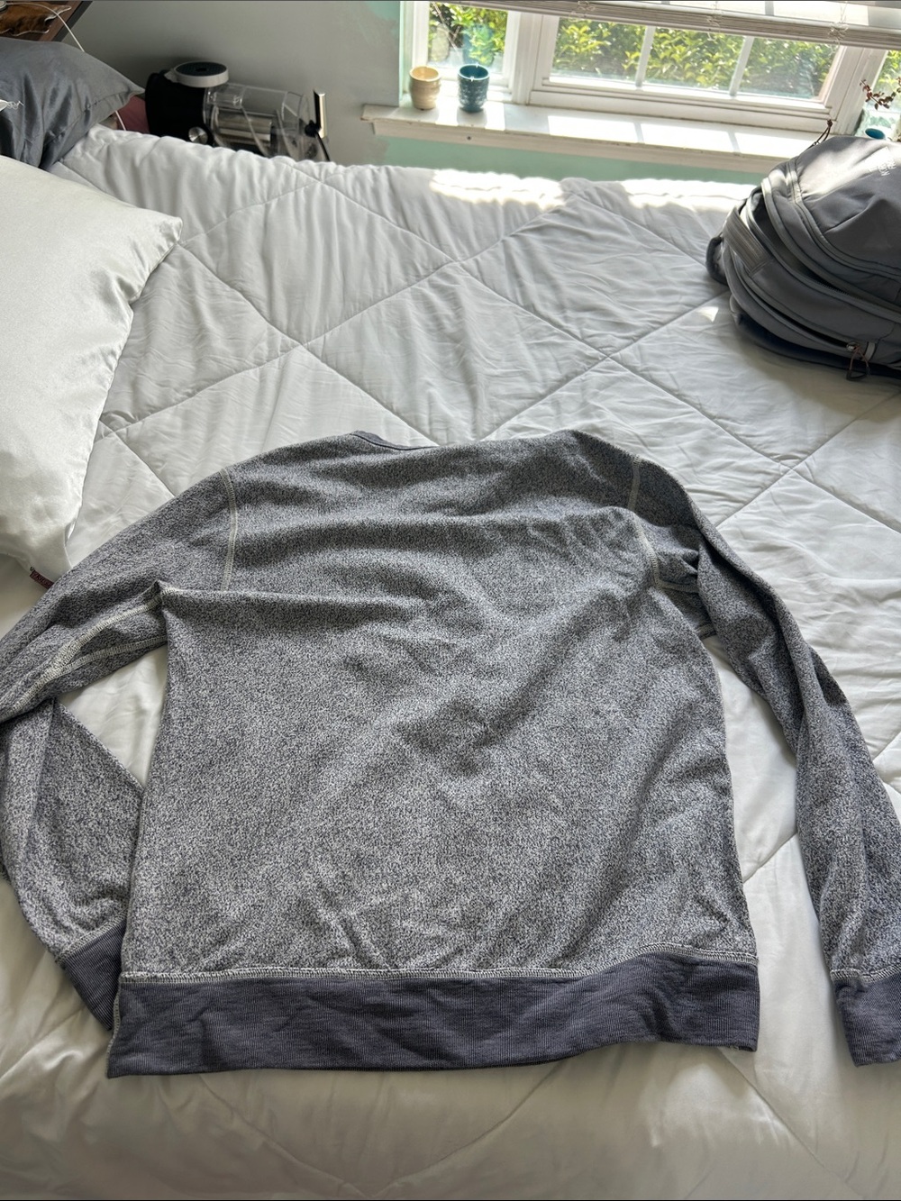 Gray pullover - Picture 3 of 3